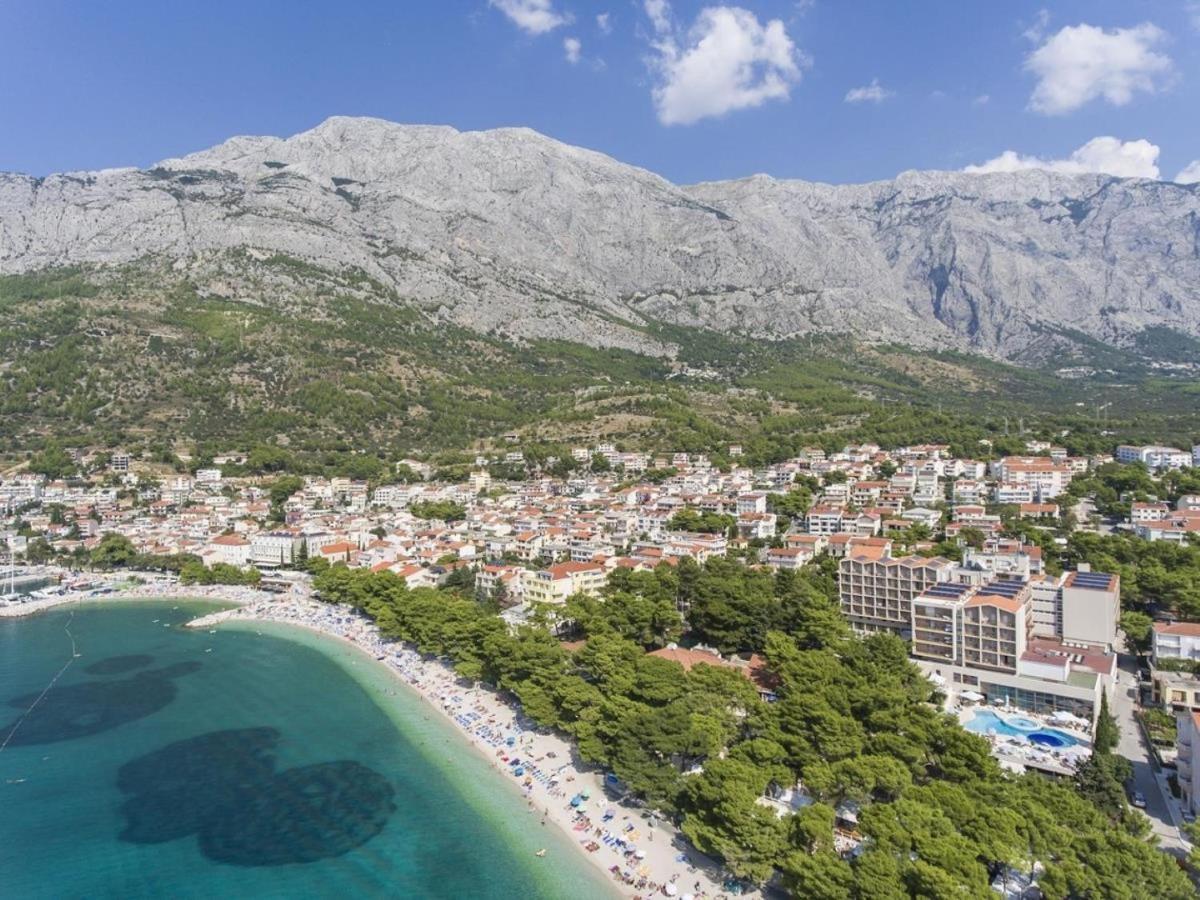 Ruza&Nikolina "1" Apartmani - Baška Voda エクステリア 写真