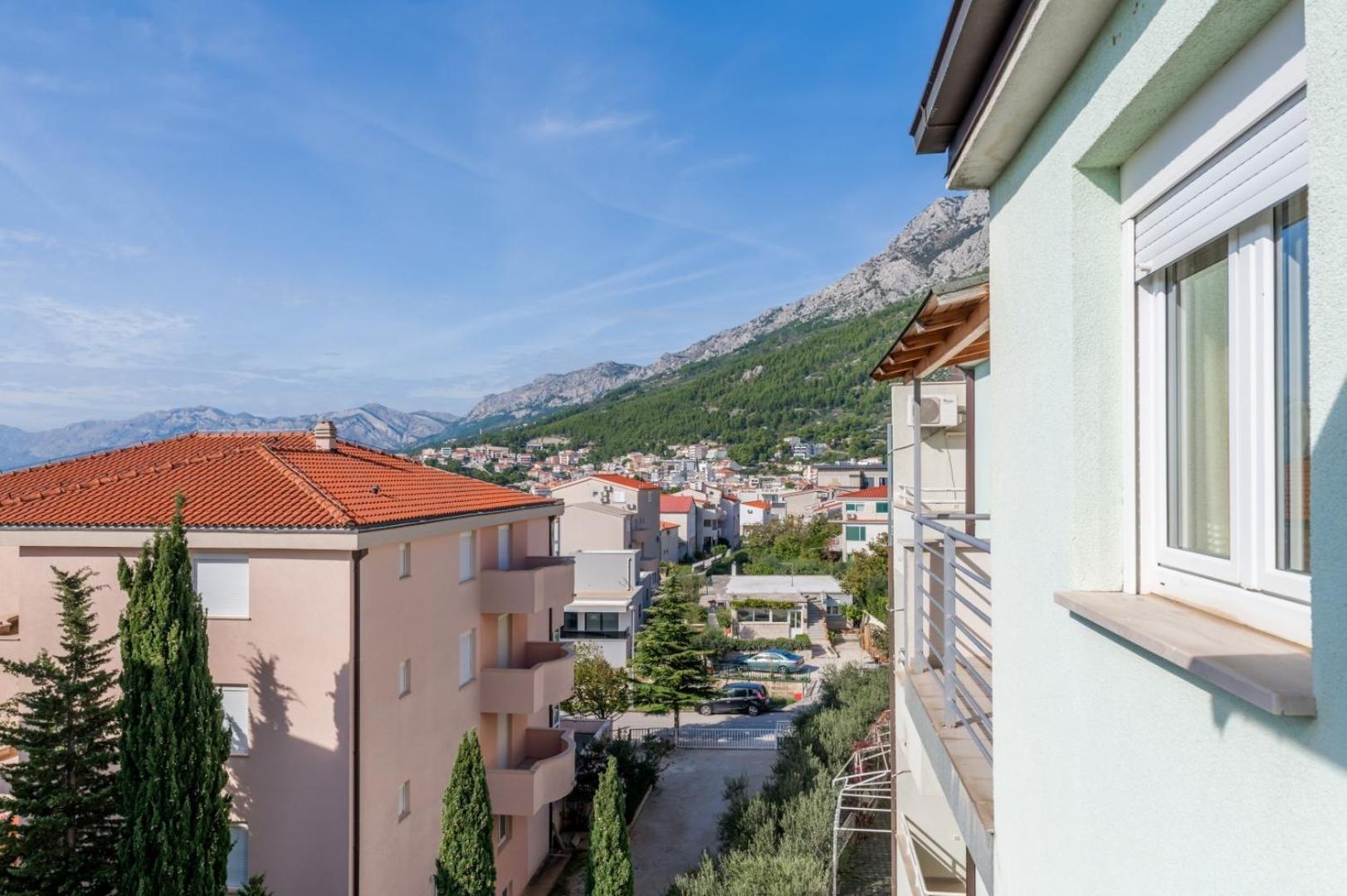 Ruza&Nikolina "1" Apartmani - Baška Voda エクステリア 写真