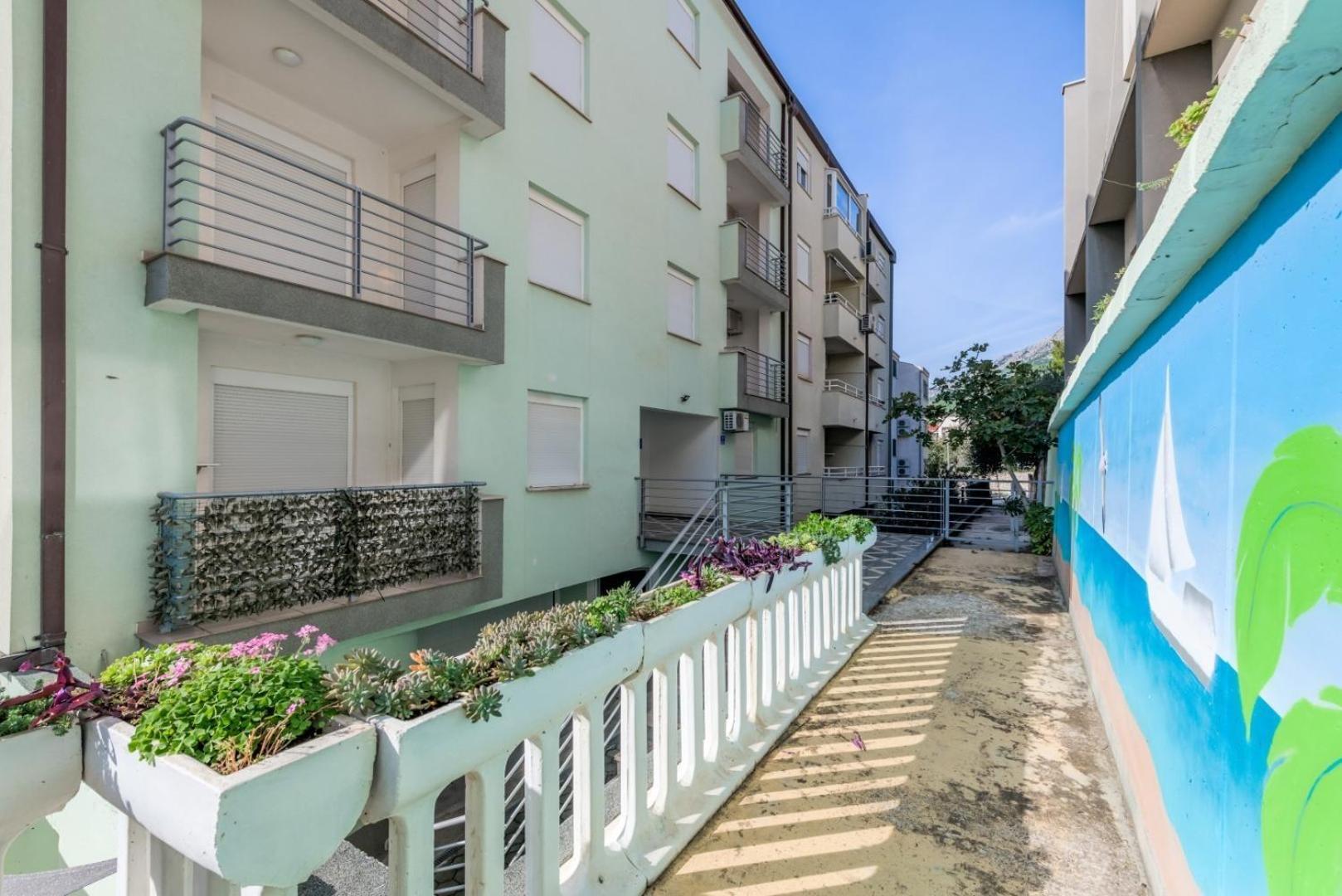 Ruza&Nikolina "1" Apartmani - Baška Voda エクステリア 写真