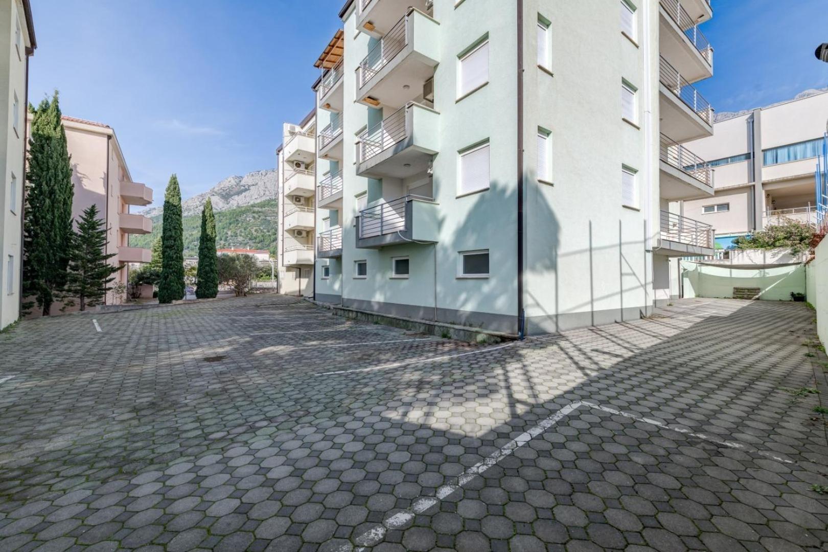 Ruza&Nikolina "1" Apartmani - Baška Voda エクステリア 写真