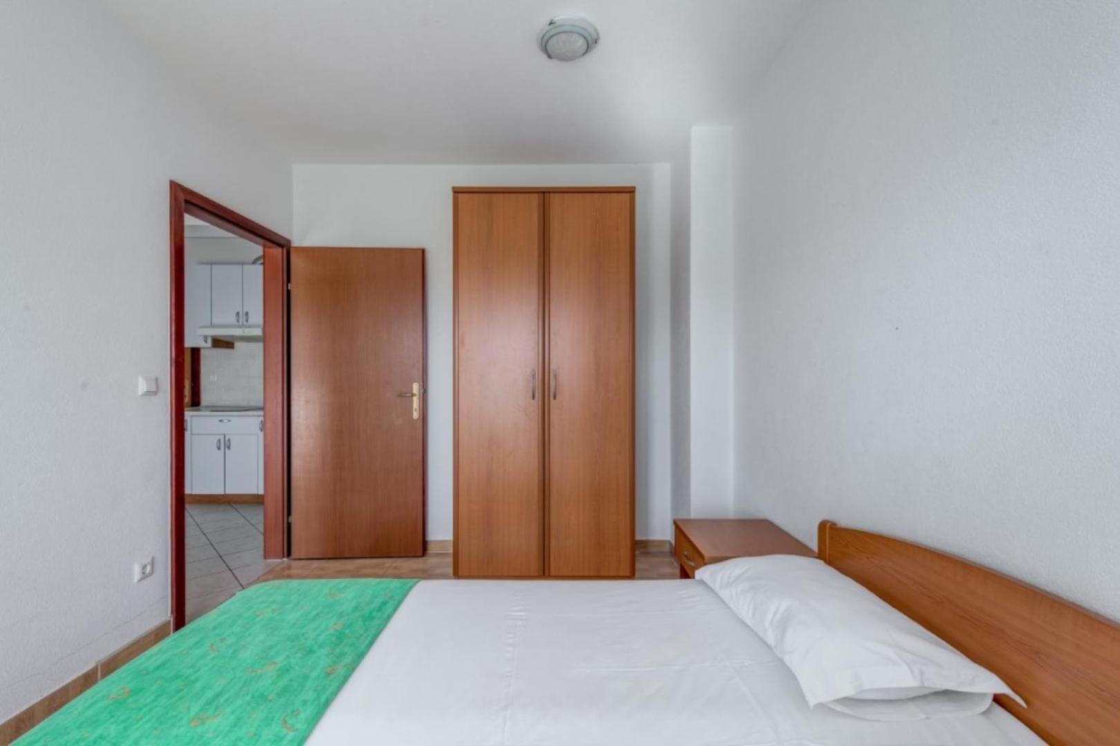 Ruza&Nikolina "1" Apartmani - Baška Voda エクステリア 写真