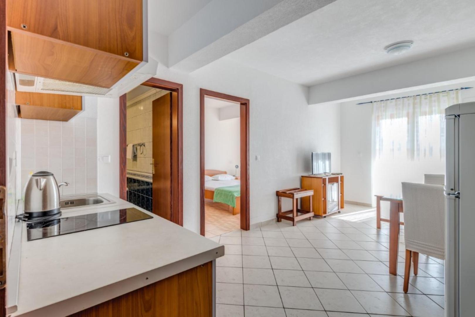 Ruza&Nikolina "1" Apartmani - Baška Voda エクステリア 写真